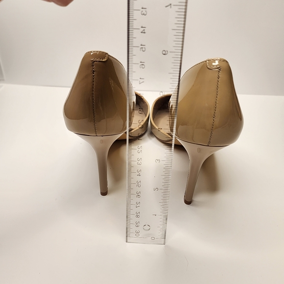 White House Black Market Ella Neutral Heels - Size 8.5 - Picture 3 of 5